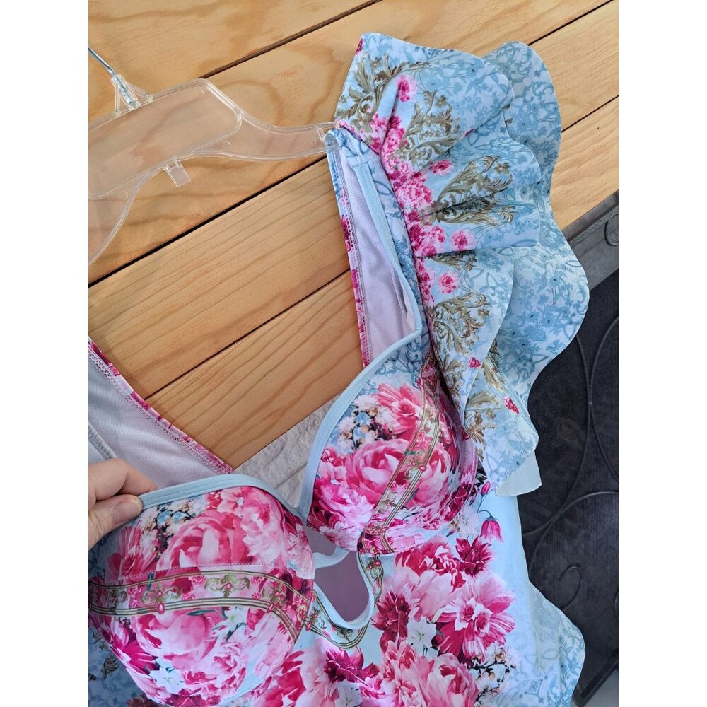 Flaxmaker Floral Ruffled One-Piece Swimsuit & Maxi Skirt Cover-Up Set Medium - Picture 8 of 9